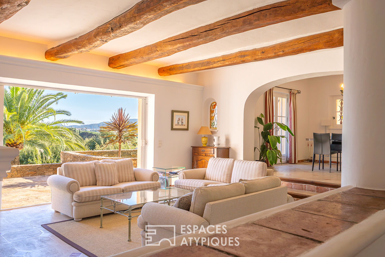 Mas Bourgeois en Position Dominante