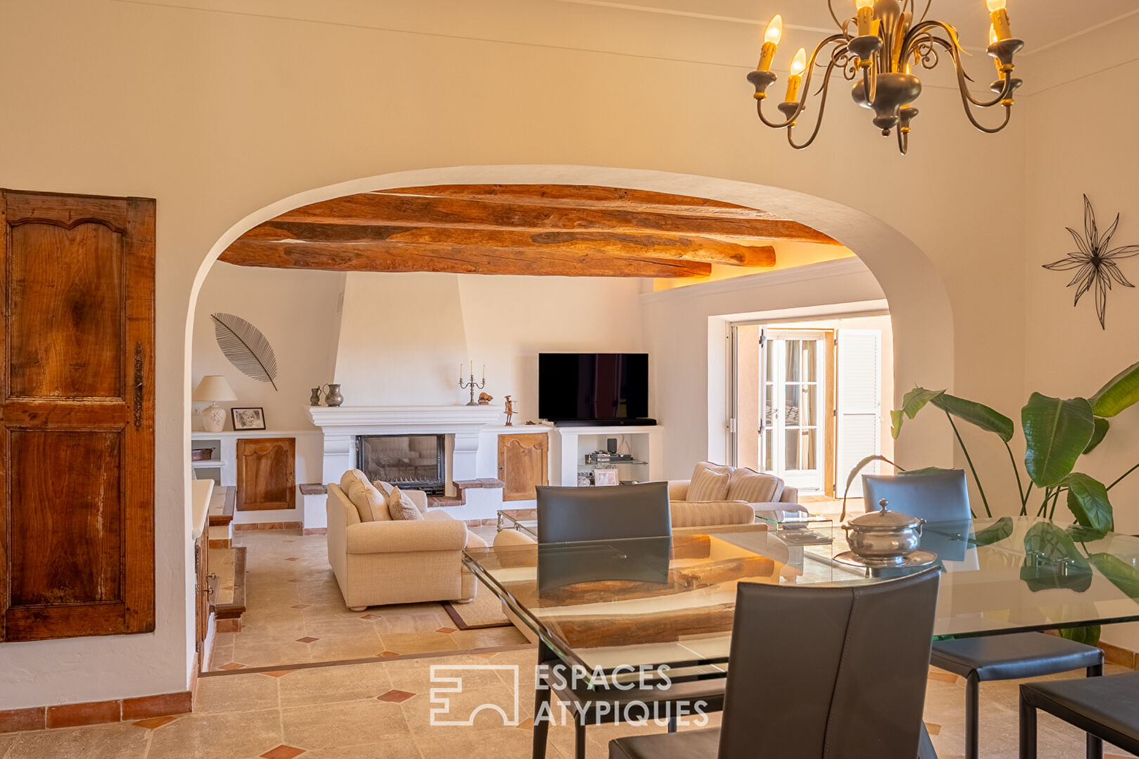 Mas Bourgeois en Position Dominante