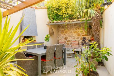 Maison de village au charme discret avec terrasse