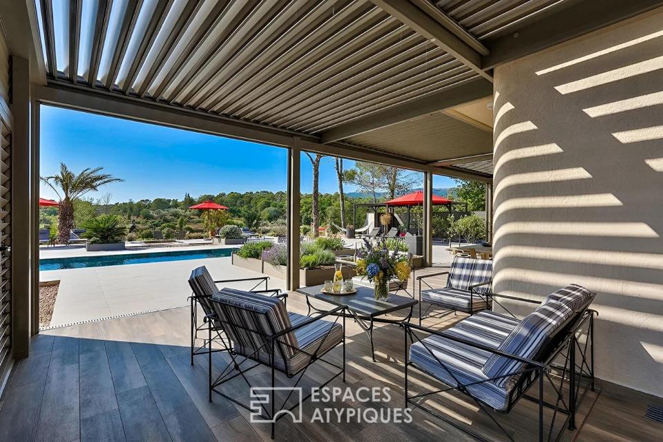 Refuge contemporain entre mer et montagne