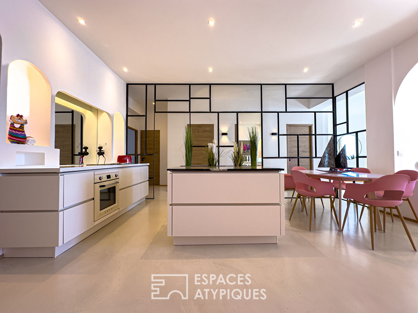 Appartement contemporain avec balcon vue mer