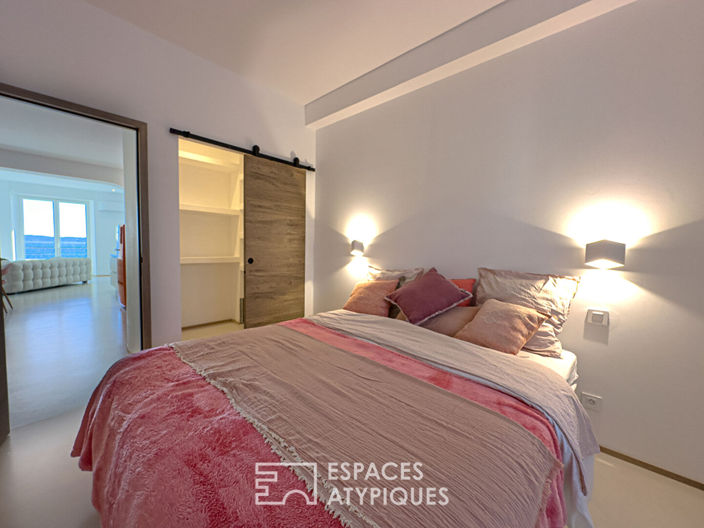 Appartement contemporain avec balcon vue mer