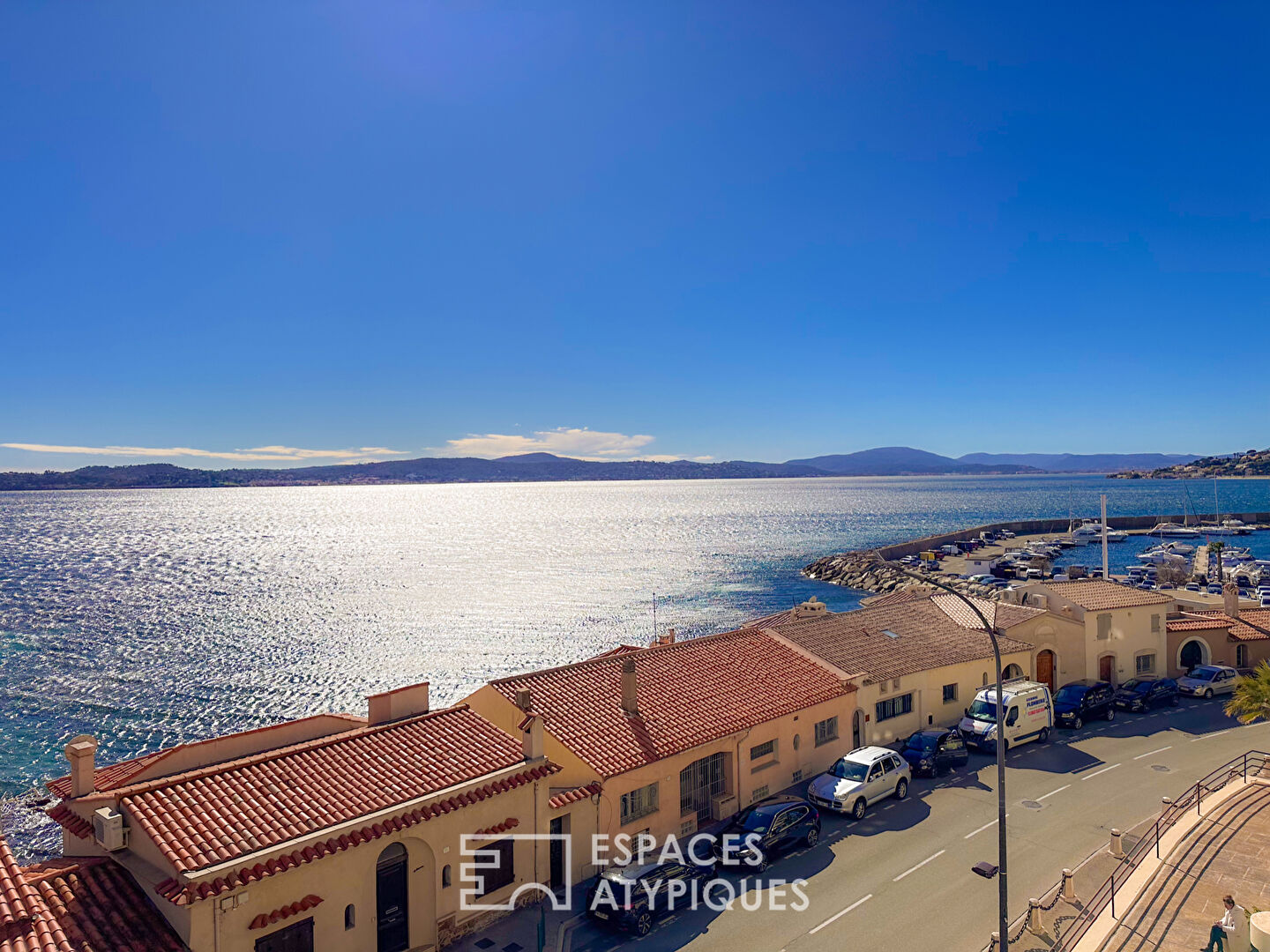Appartement contemporain avec balcon vue mer