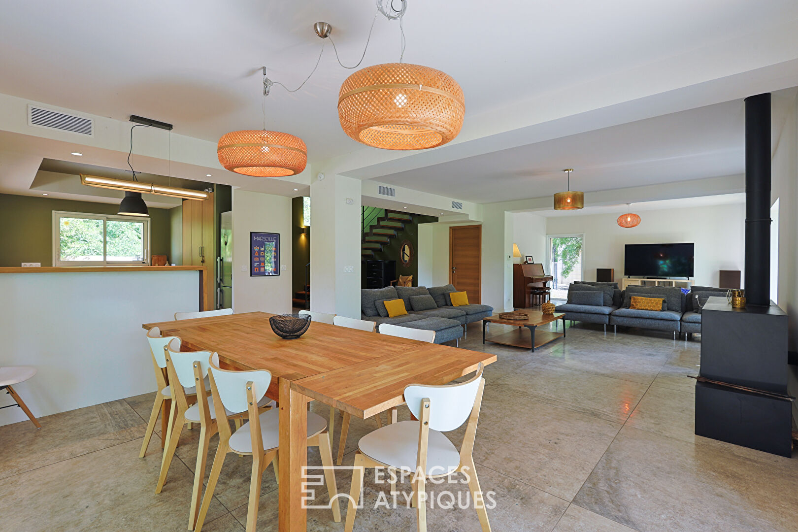Villa with contemporary renovations in the Var hinterland