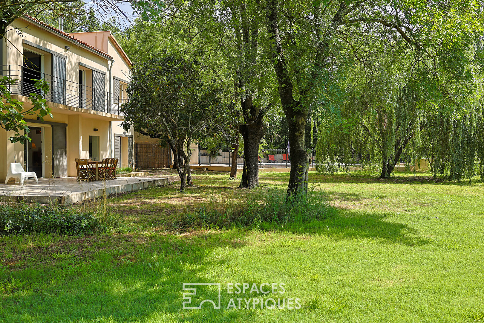 Villa with contemporary renovations in the Var hinterland