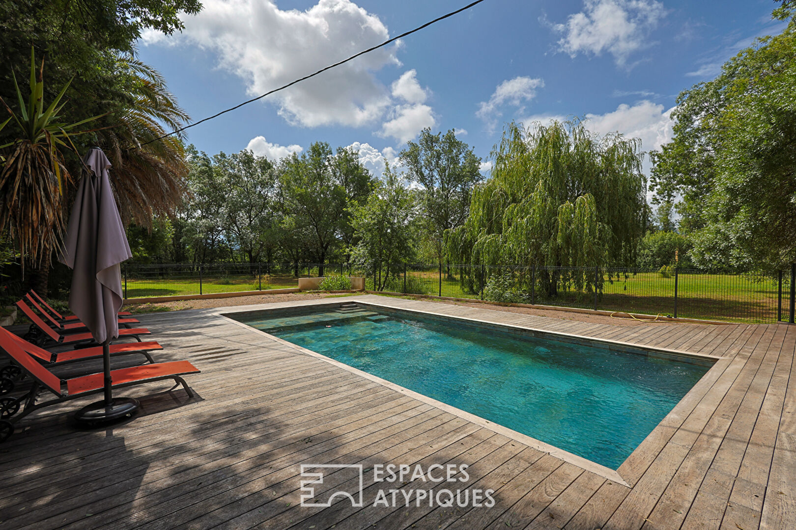 Villa with contemporary renovations in the Var hinterland