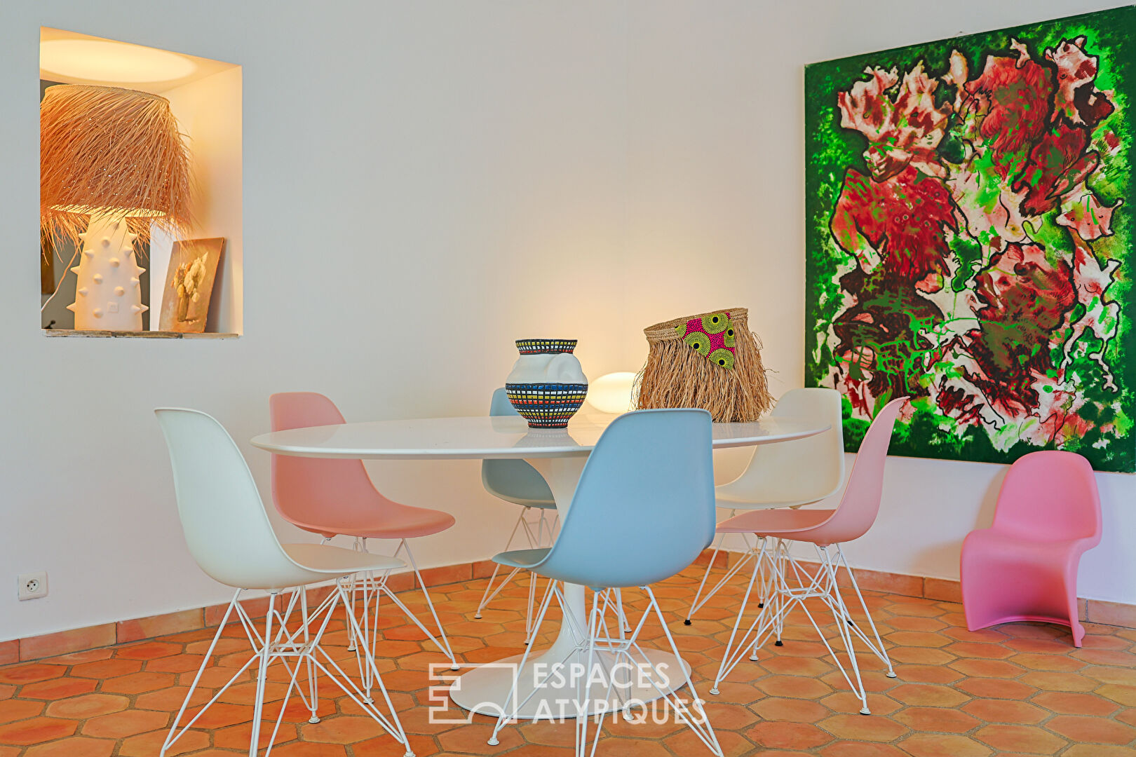 Character property in the heart of Provence