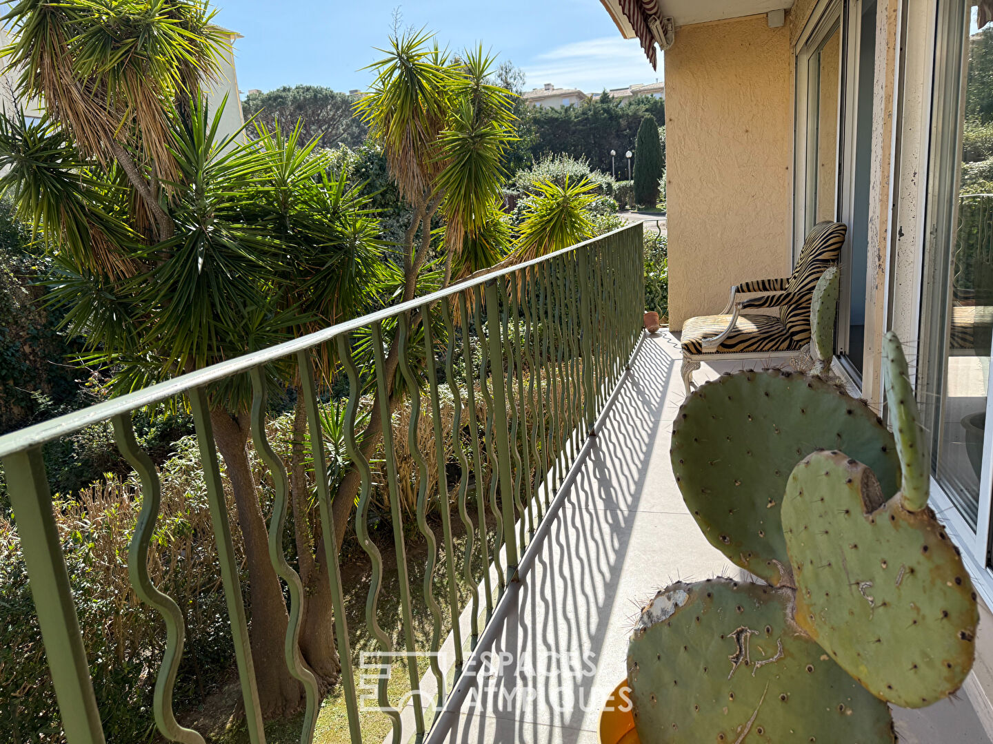 Apartment with balcony near the city center