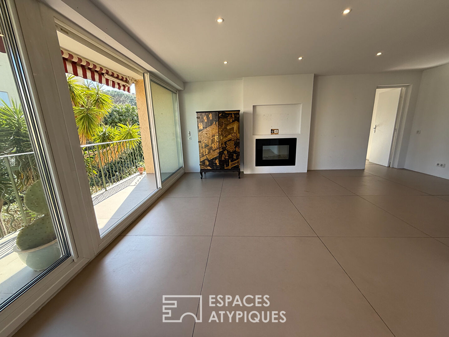 Apartment with balcony near the city center