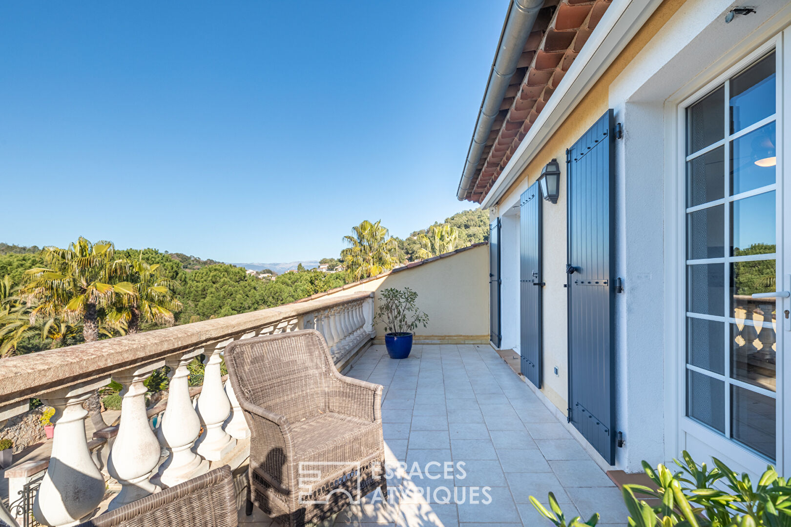 Property with high-end services