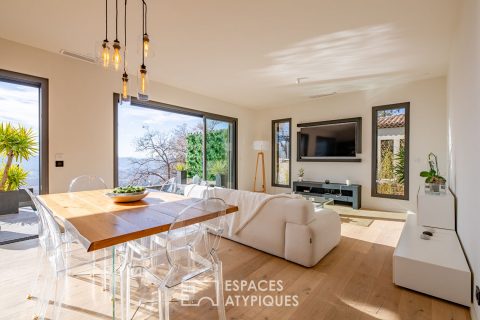 Villa contemporaine avec piscine et vue imprenable