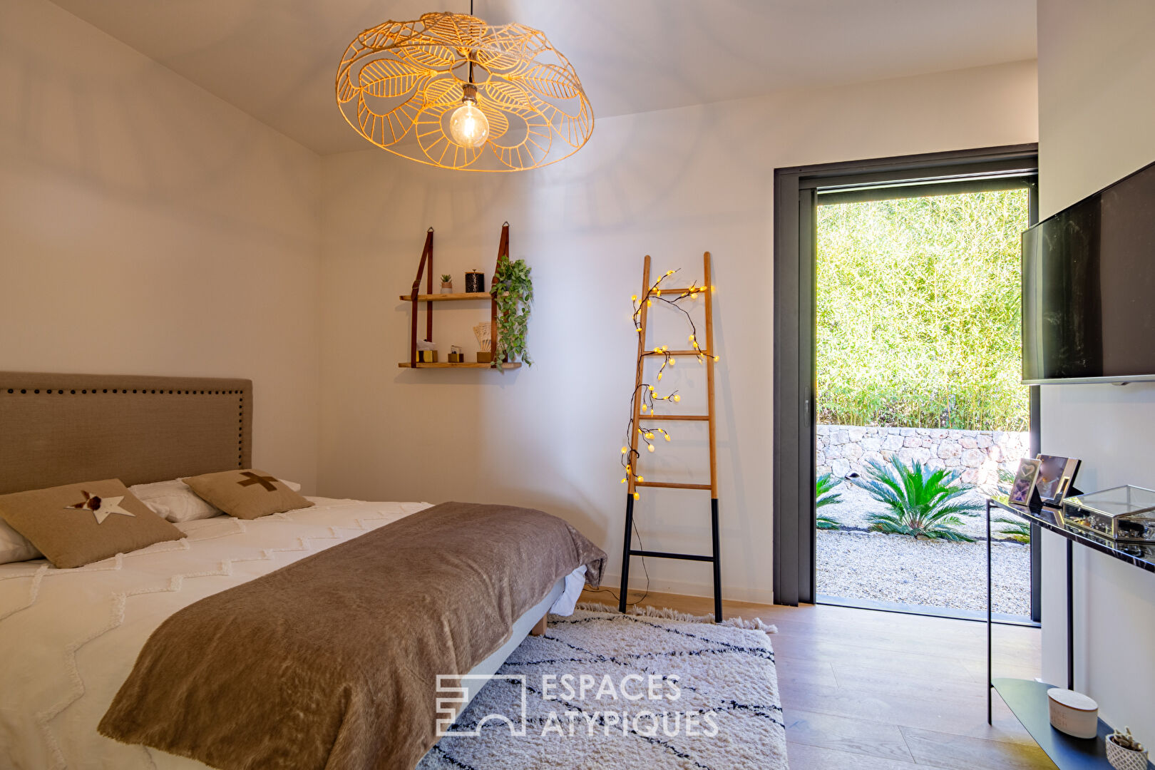 Villa contemporaine avec piscine et vue imprenable