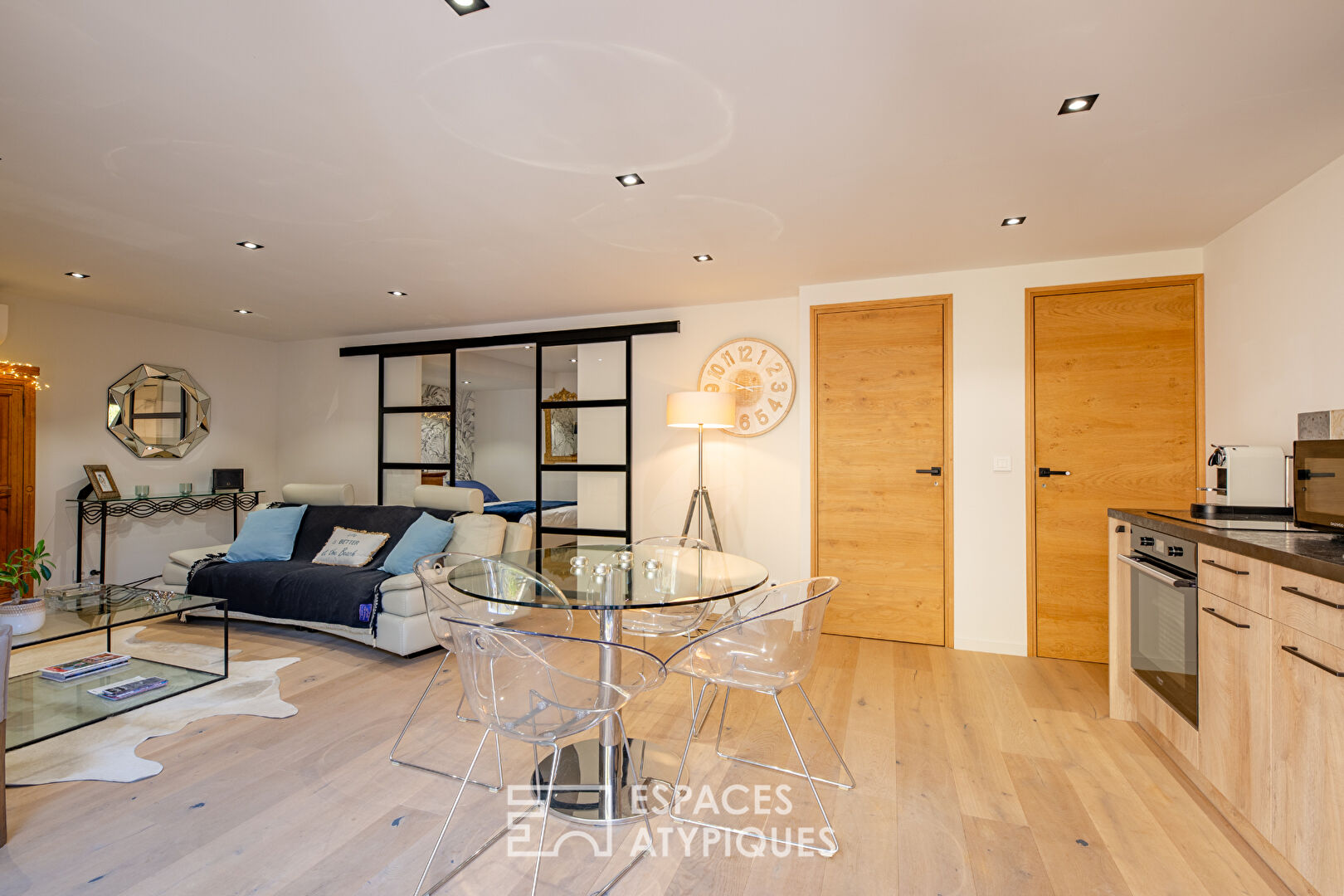 Villa contemporaine avec piscine et vue imprenable