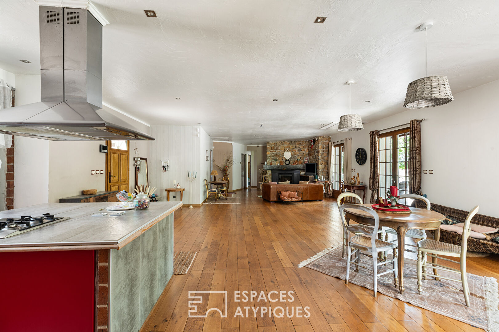 Single-story property, a true haven of peace