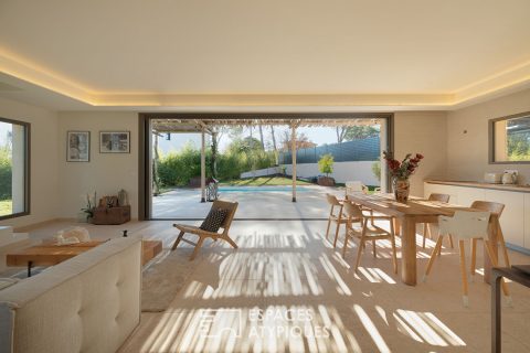 Contempory villa with high-end services