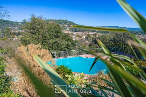 Villa with panoramic view and swimming pool