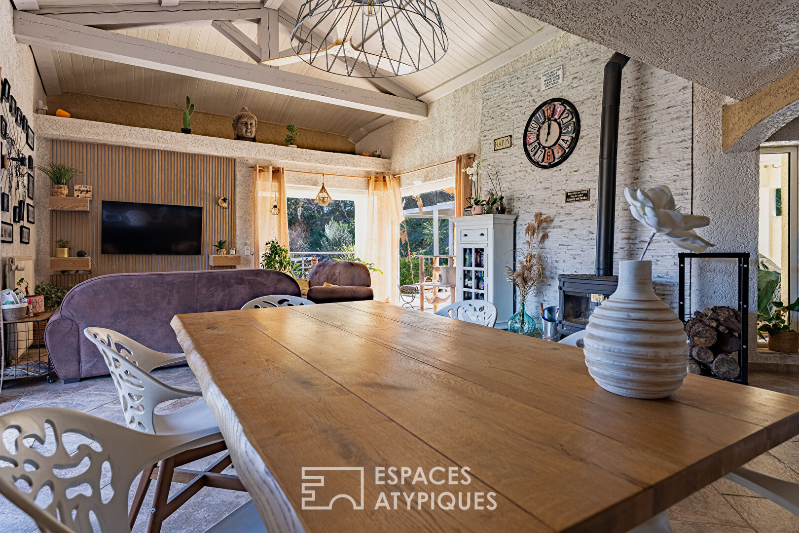 Villa with panoramic view and swimming pool