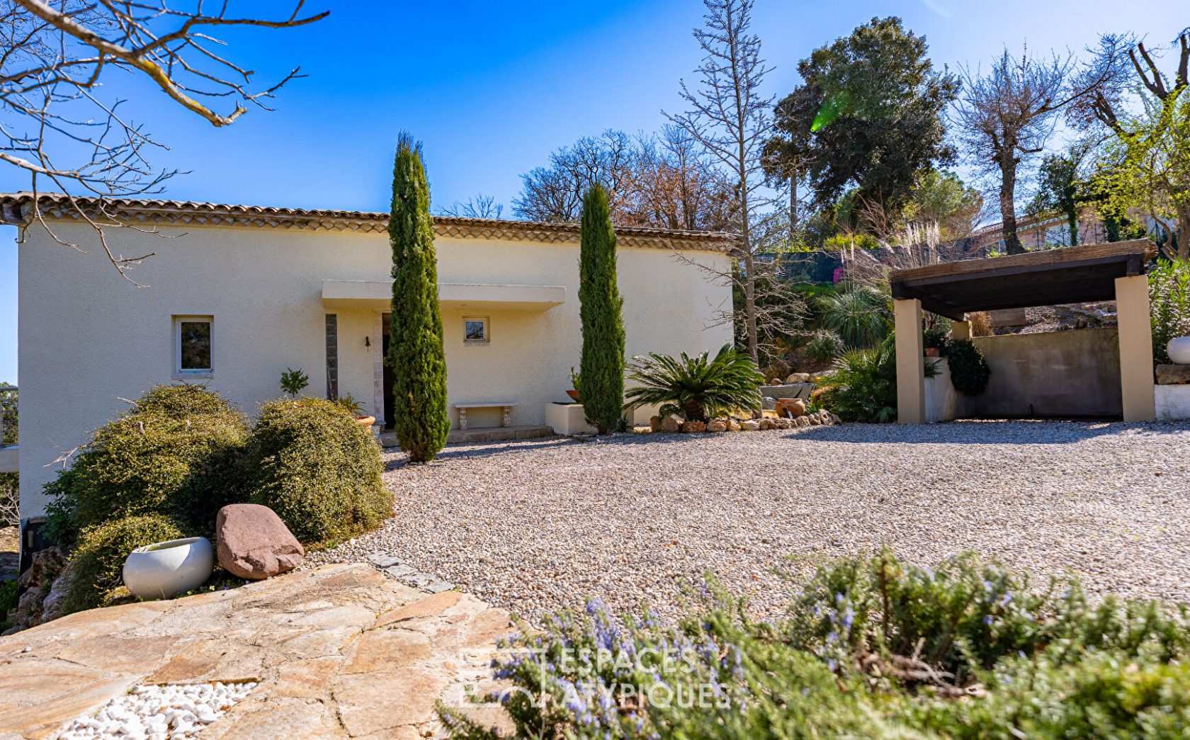 Villa with panoramic view and swimming pool