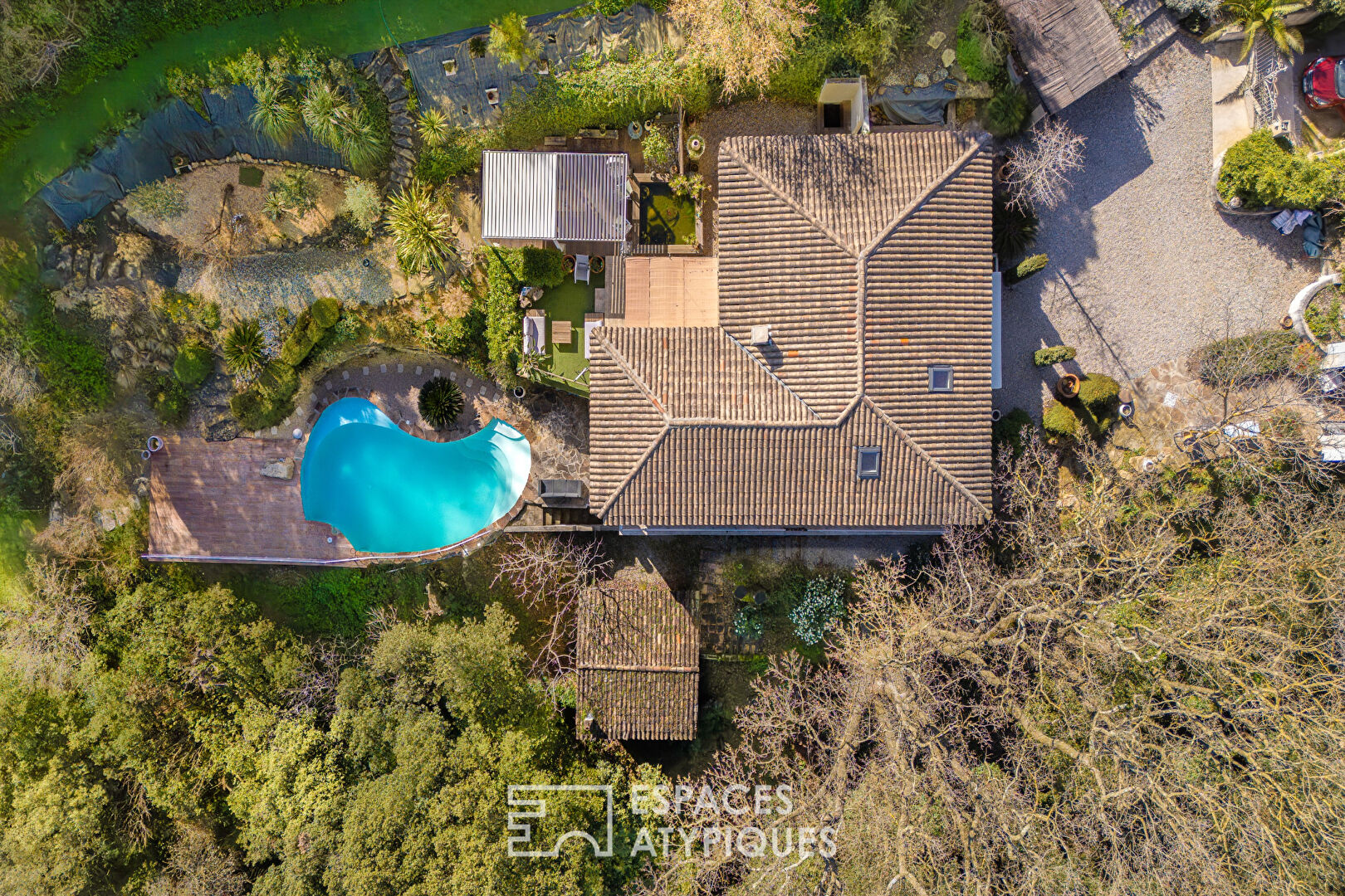 Villa with panoramic view and swimming pool