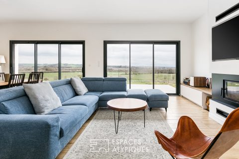 Contemporary with a view of Isle Jourdain