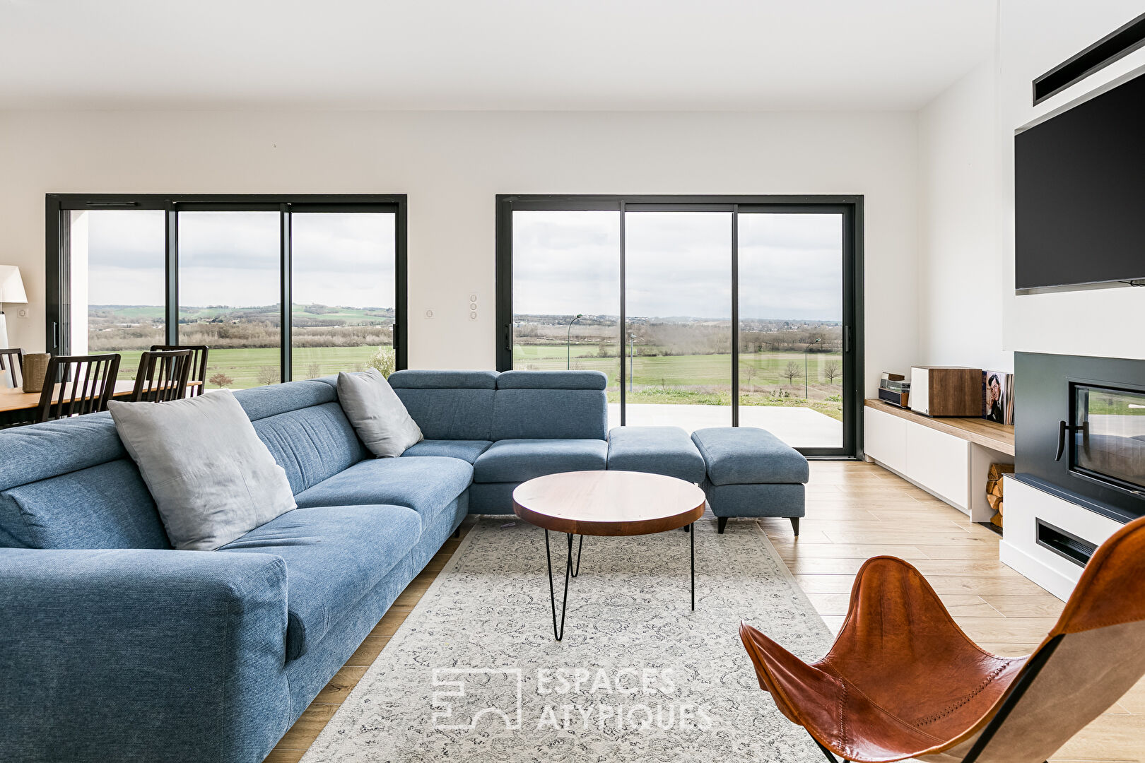 Contemporary with a view of Isle Jourdain