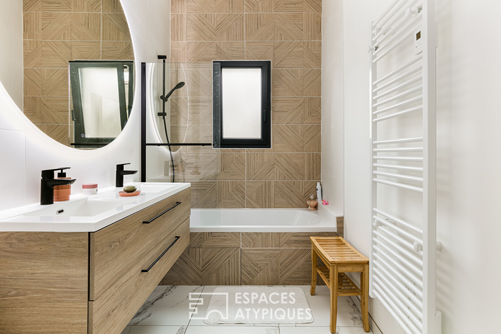 Contemporary with a view of Isle Jourdain