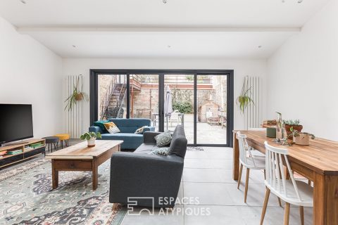 Renovated village house with independent studio and swimming pool