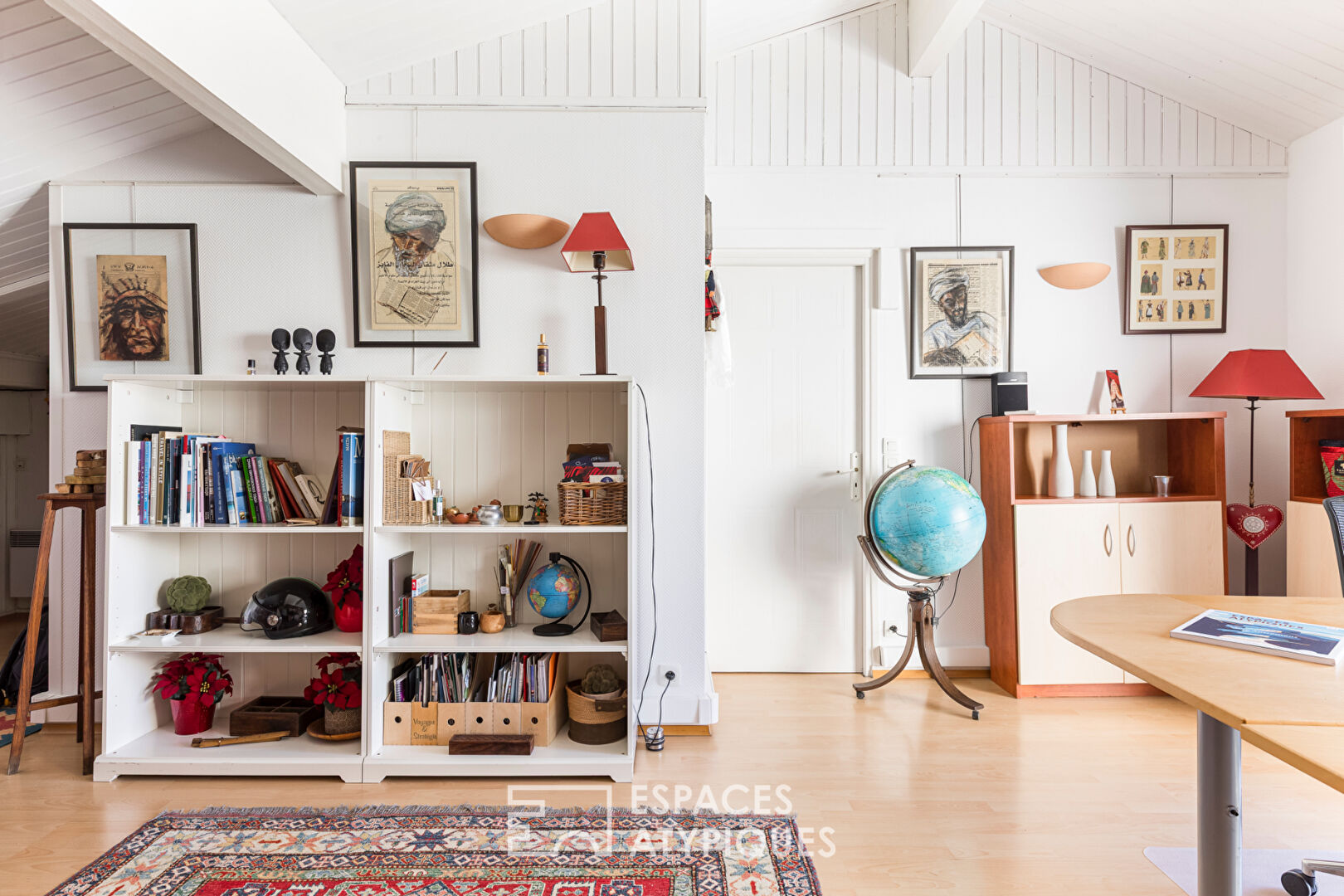 Character flat with terrace in the heart of Bonnefoy