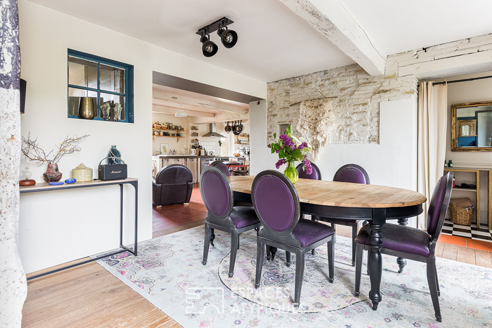 Old farmhouse with views of the Pyrenees, nestled in the heart of the countryside