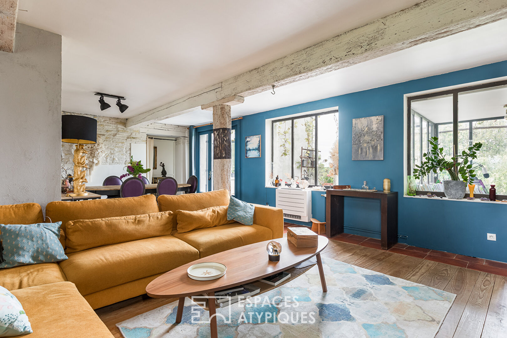 Old farmhouse with views of the Pyrenees, nestled in the heart of the countryside
