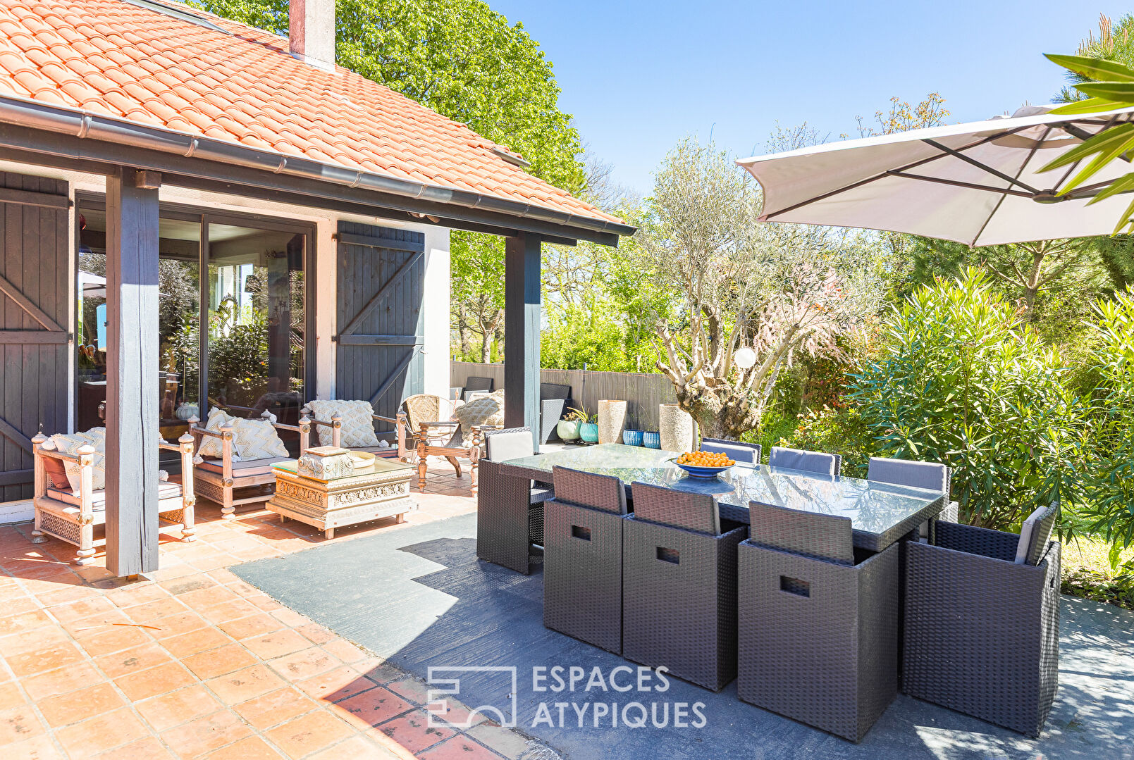 Maison de caractère rénovée avec jardin paysagé et piscine à Pin-Balma
