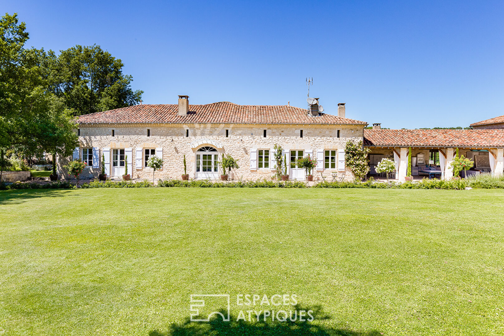 Demeure de prestige à Condom mêlant charme de l’ancien et rénovation contemporaine