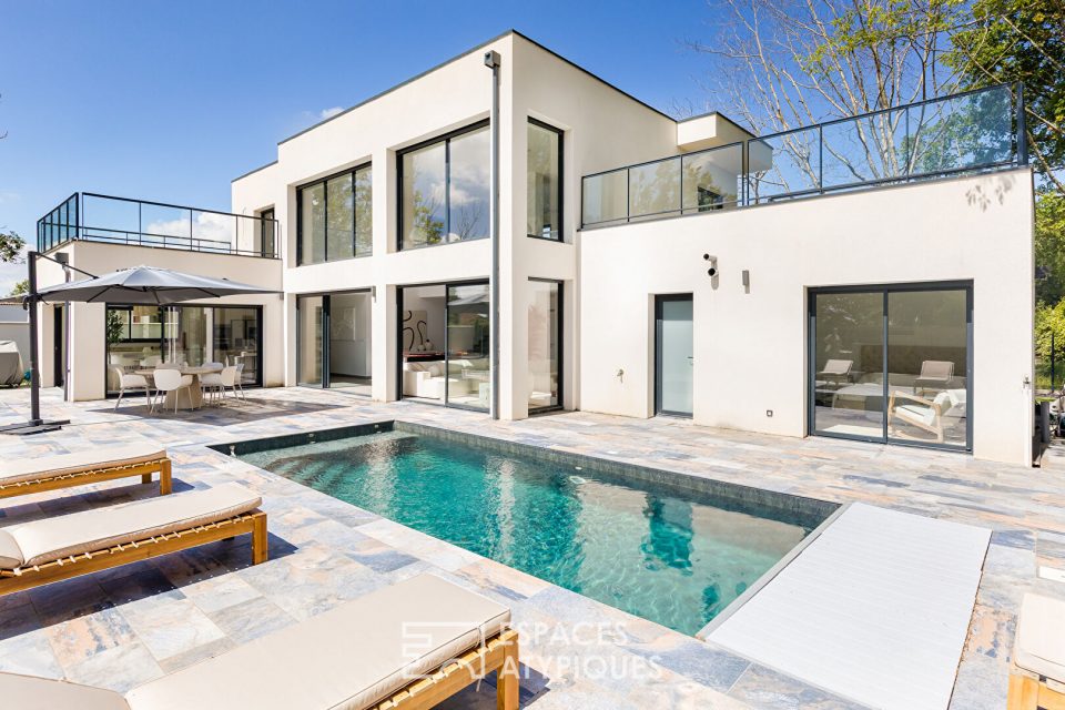 Maison contemporaine de 195 m² avec piscine à Saint-Lys