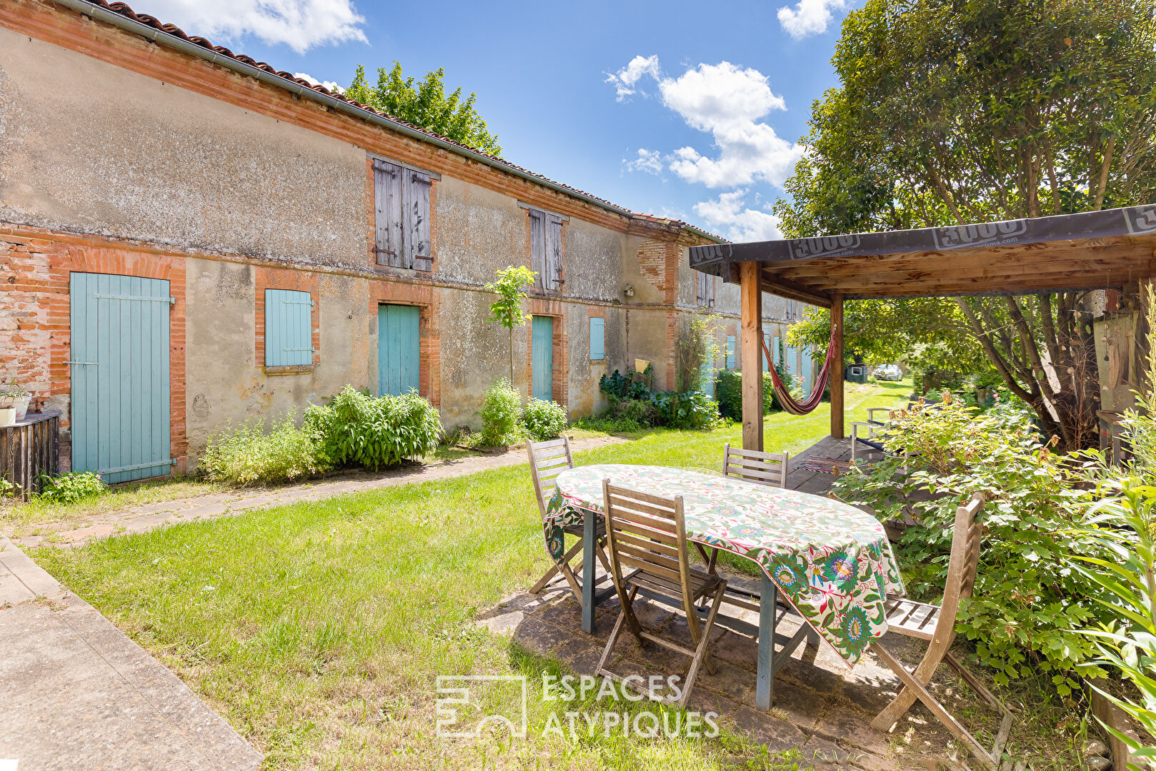 Demeure de caractère avec jardin et dépendances à Castelnau d’Estrétefonds