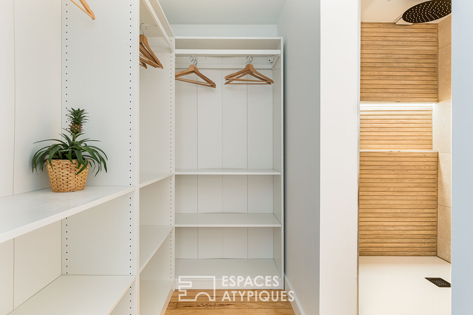 Elegance and comfort in the Chalets district