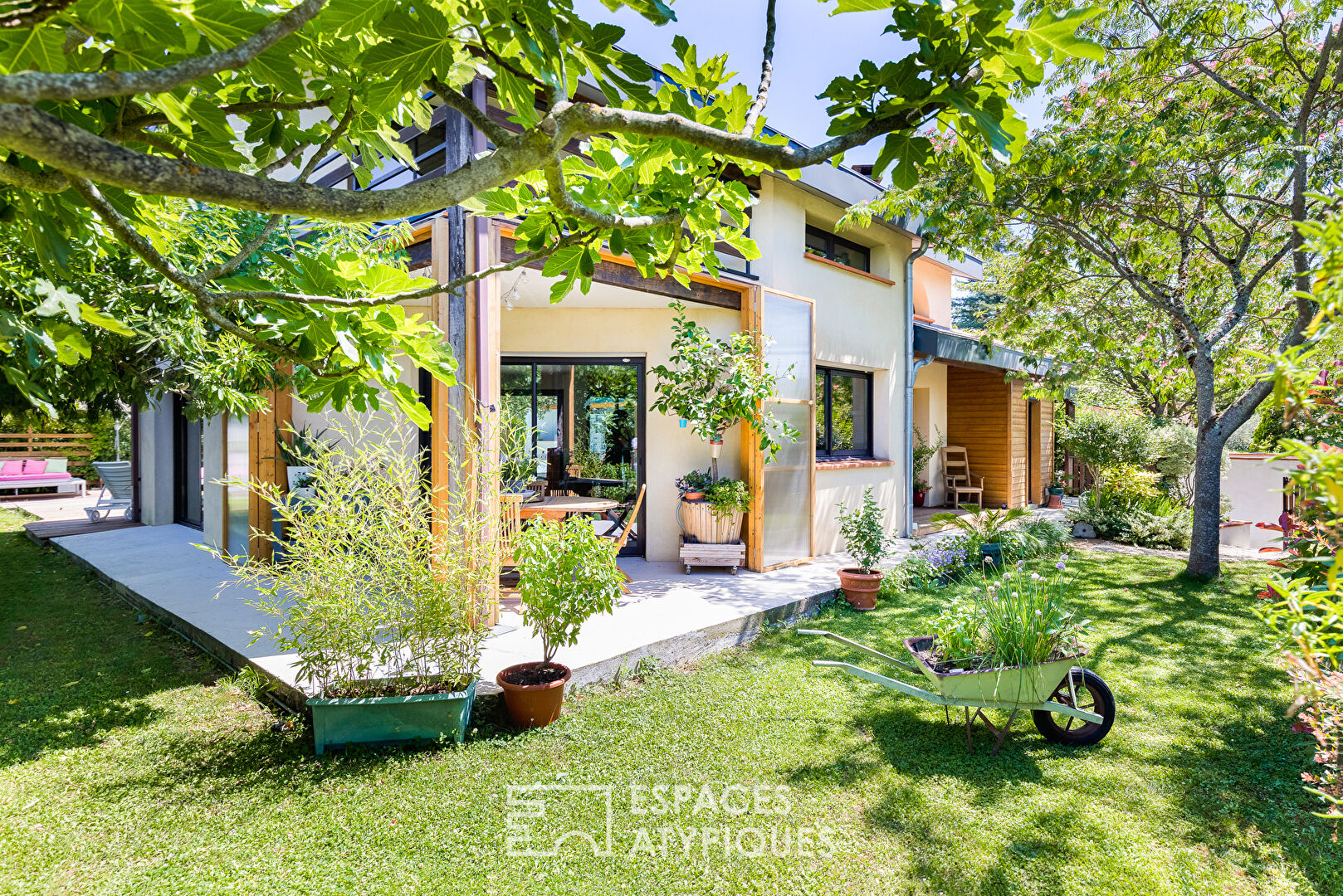 Bioclimatic architect-designed house in Castelmaurou