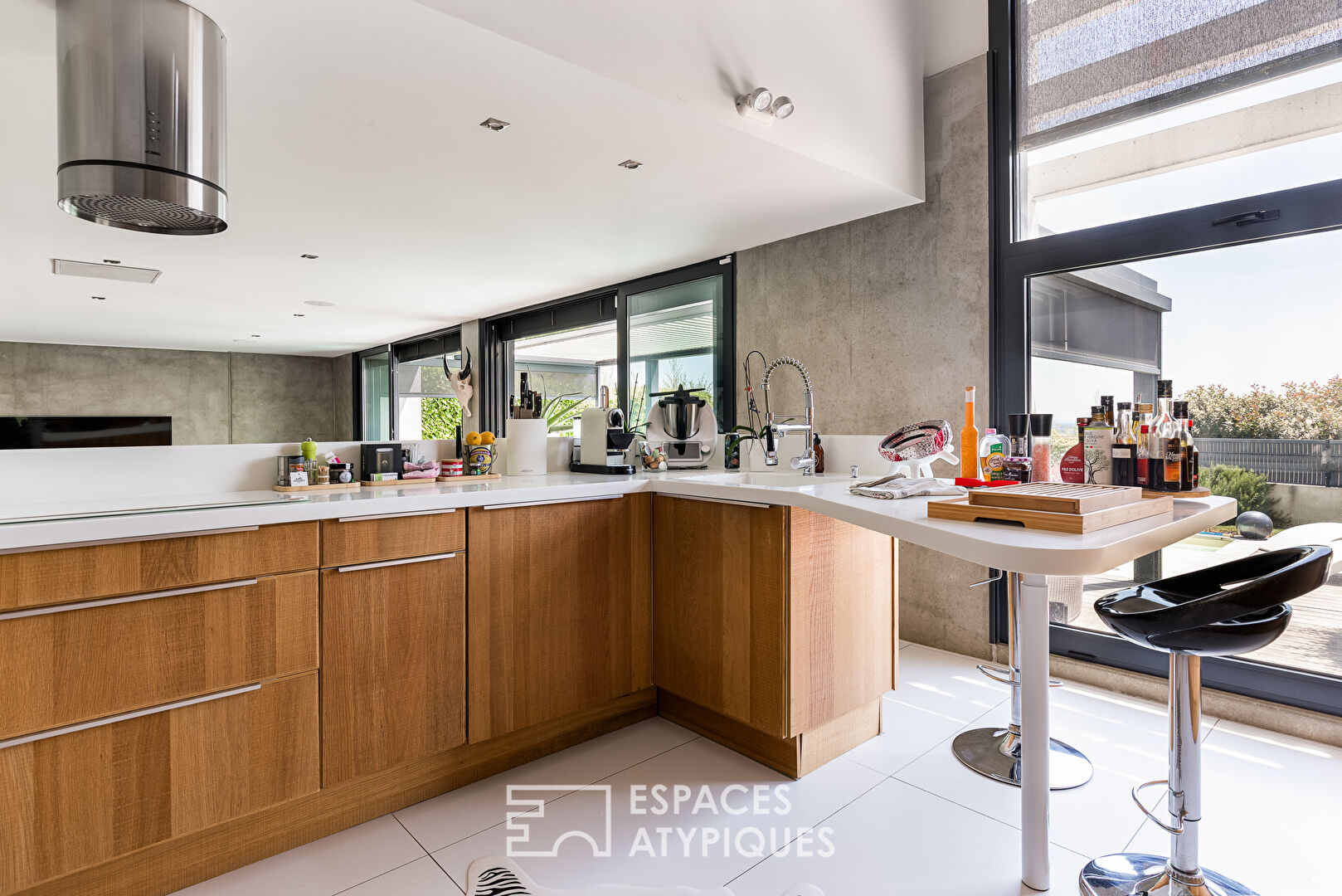 Contemporaine avec vue Pyrénées à Castelnau-d’Estrétefonds