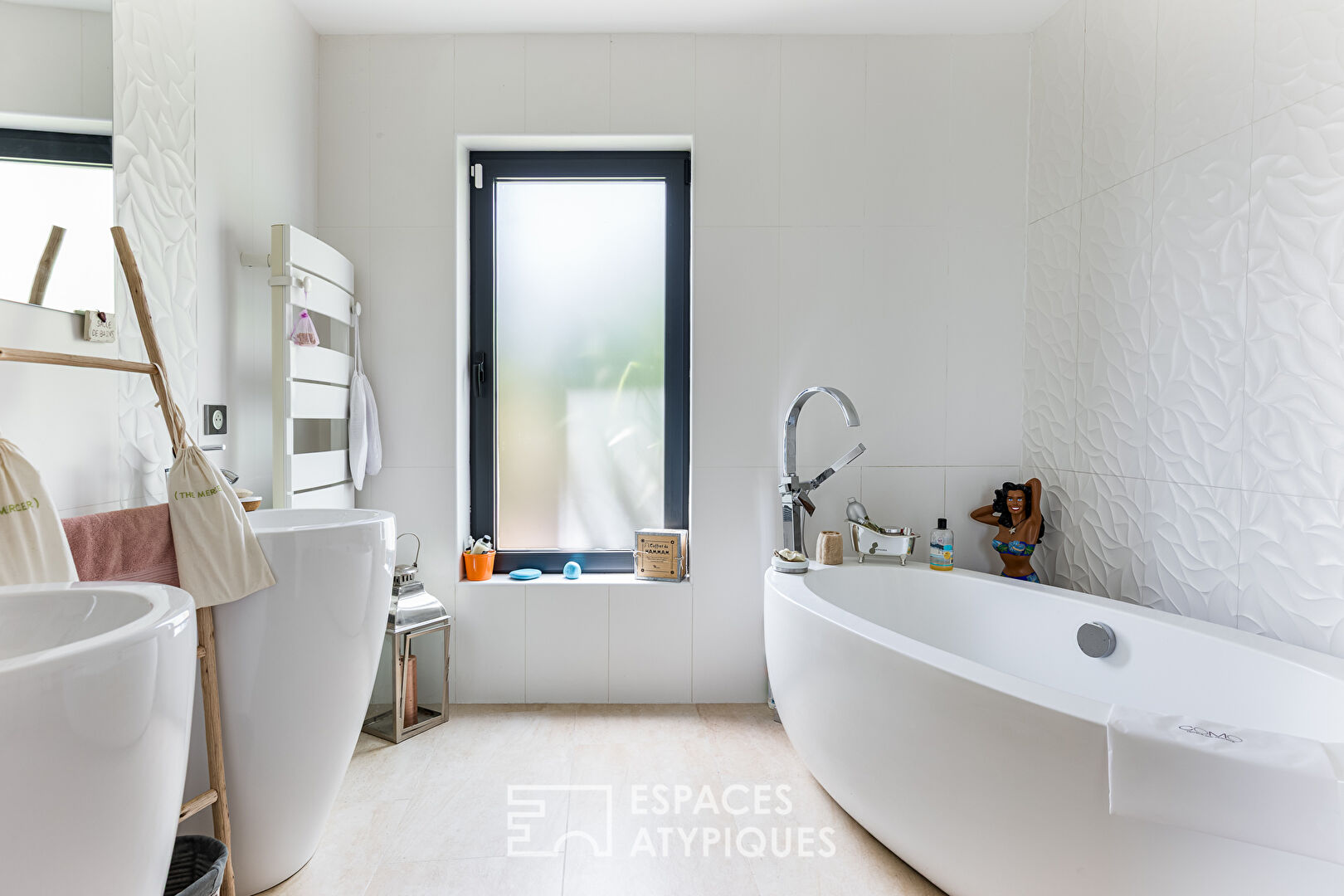Contemporaine avec vue Pyrénées à Castelnau-d’Estrétefonds