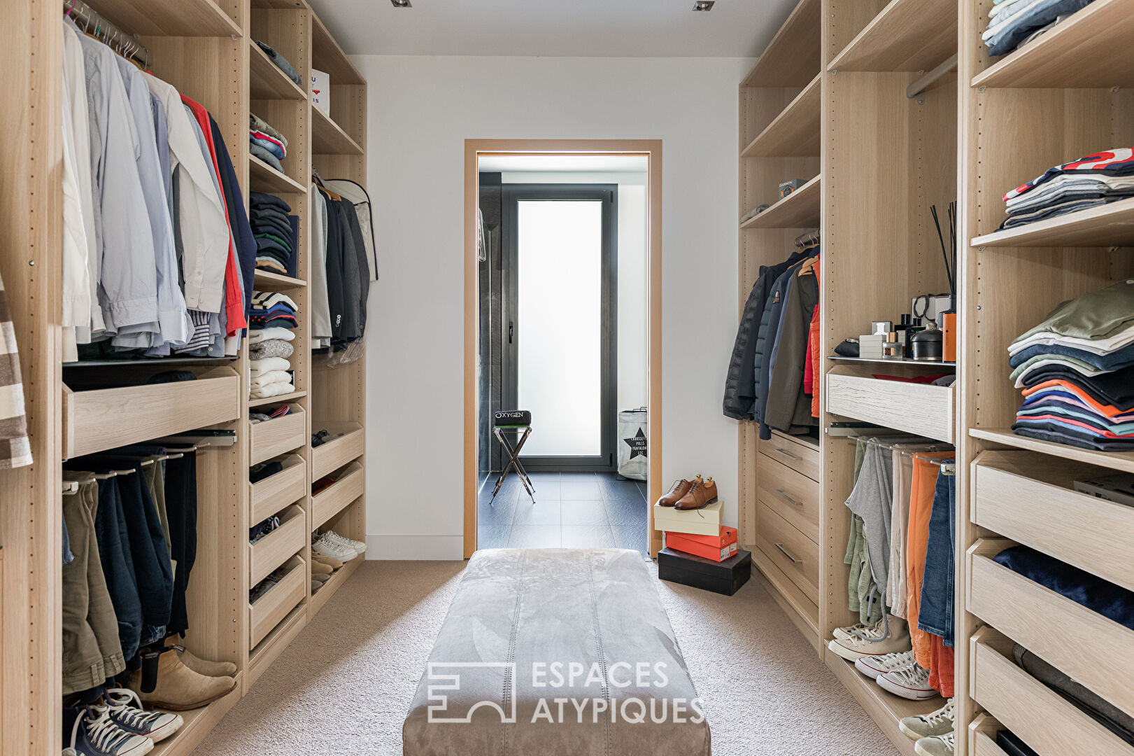 Contemporaine avec vue Pyrénées à Castelnau-d’Estrétefonds