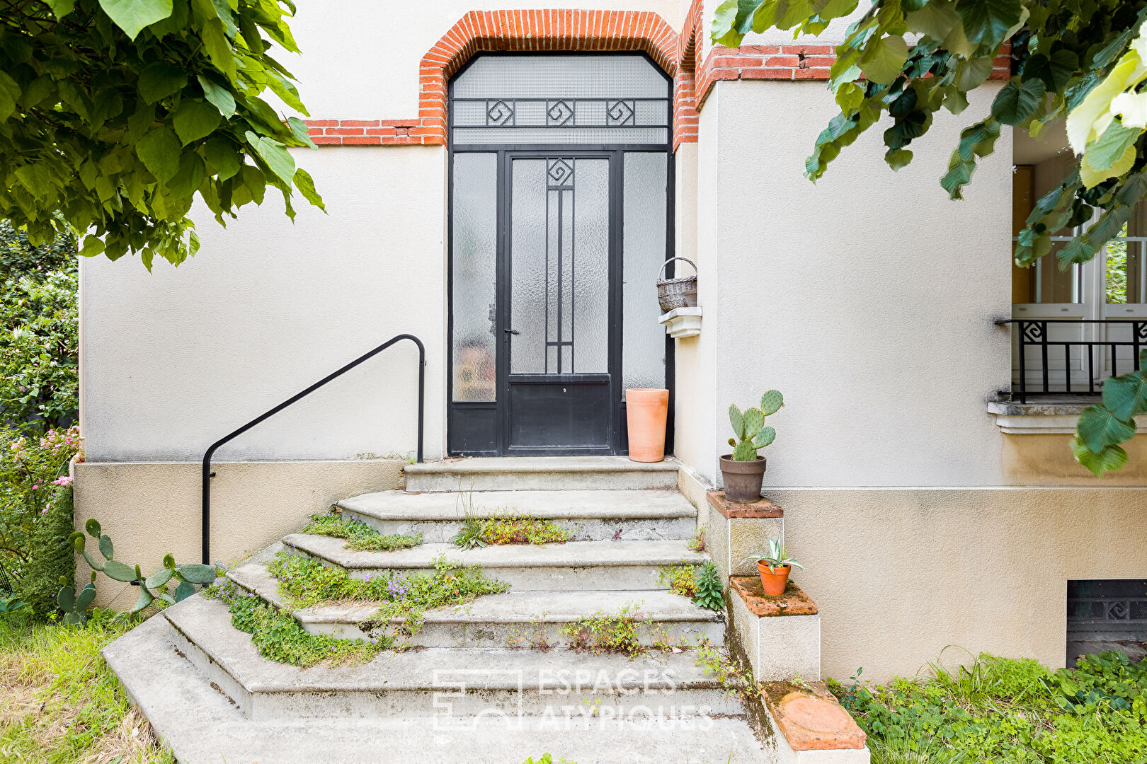 Art Deco house in the heart of Guilhemery