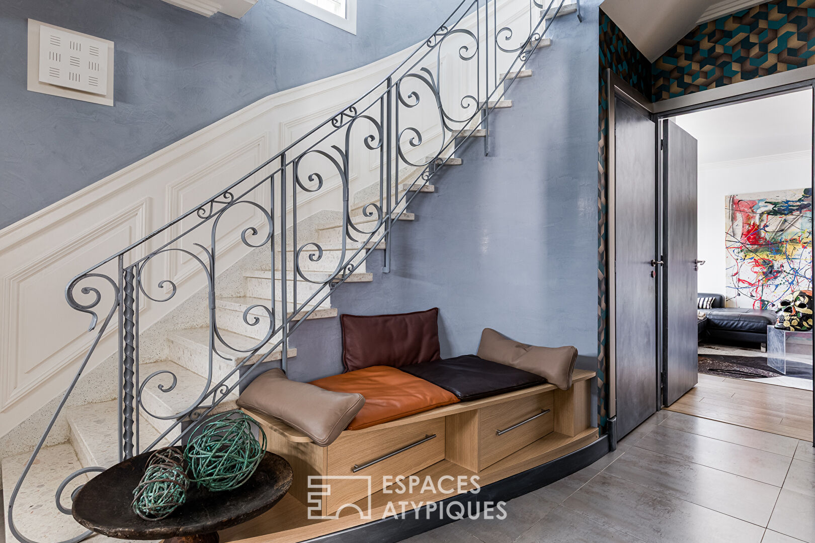 Maison atypique et ses volumes contemporains