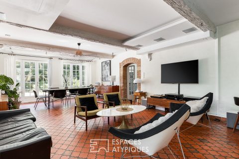 Maison de caractère rénovée avec piscine et parc arboré proche de Toulouse