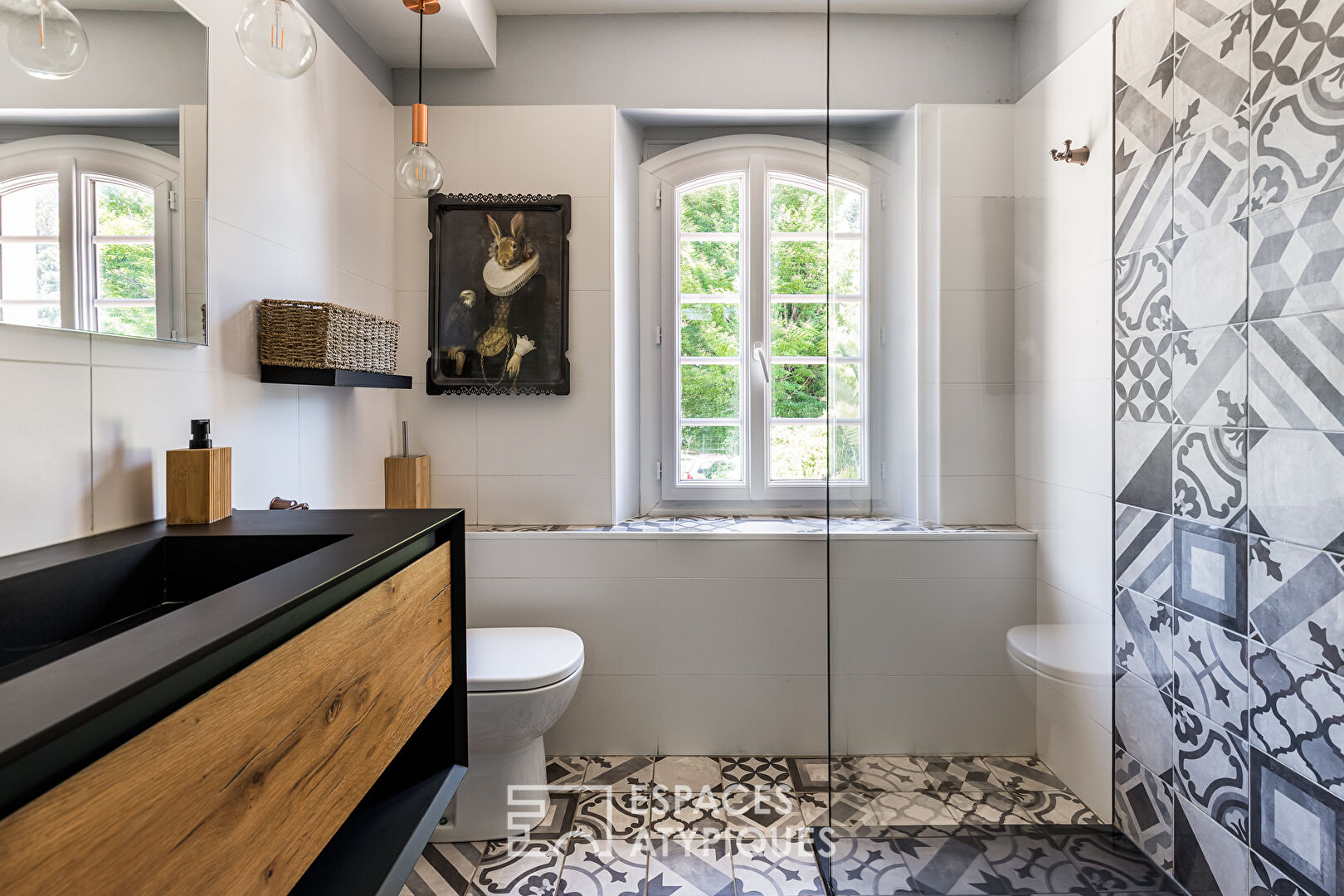 Maison de caractère rénovée avec piscine et parc arboré proche de Toulouse