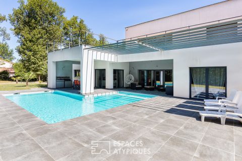 Demeure contemporaine à Castelnau-d’Estretefonds