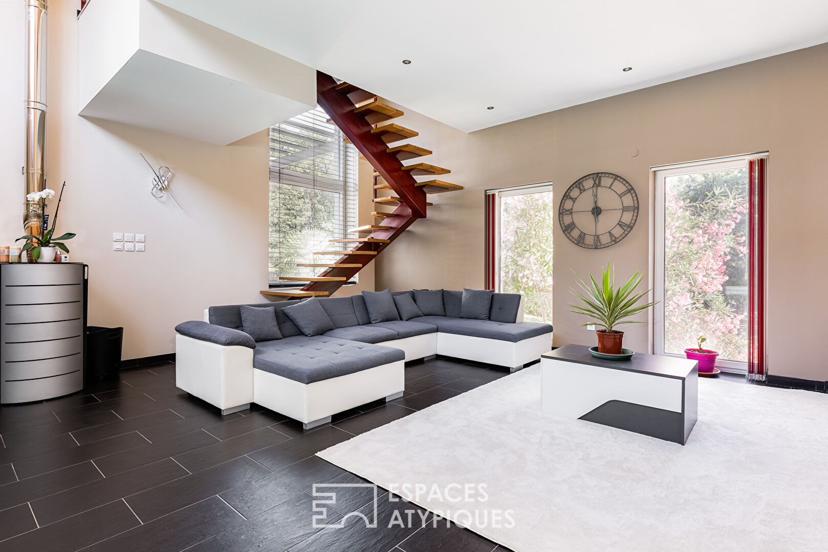 Demeure contemporaine à Castelnau-d’Estretefonds