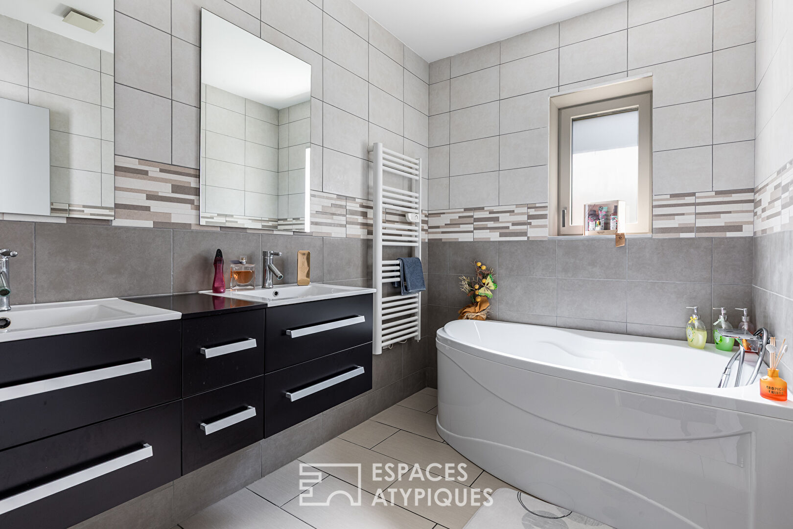 Demeure contemporaine à Castelnau-d’Estretefonds