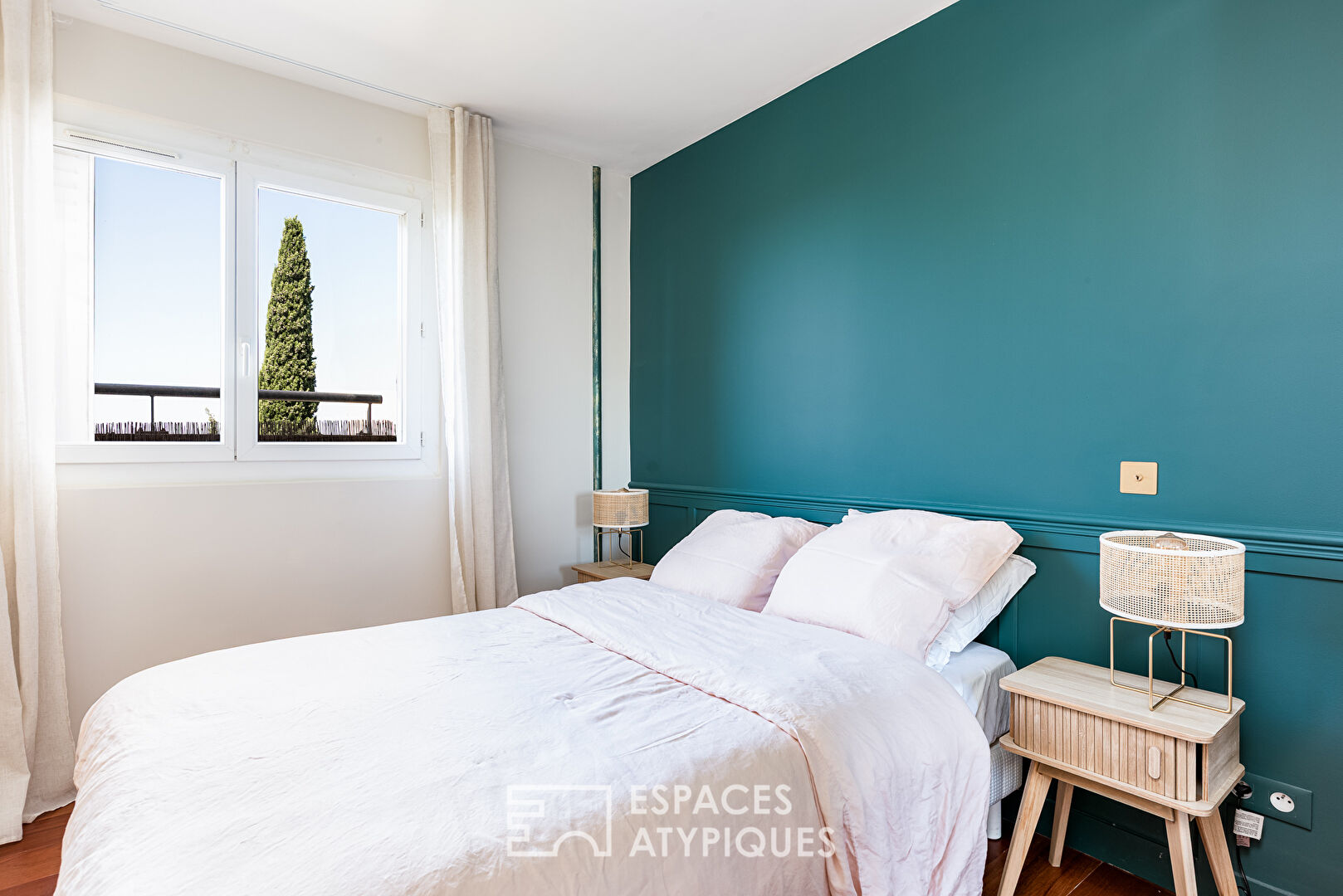 Appartement en dernier étage avec terrasse d’exception à Côte Pavée