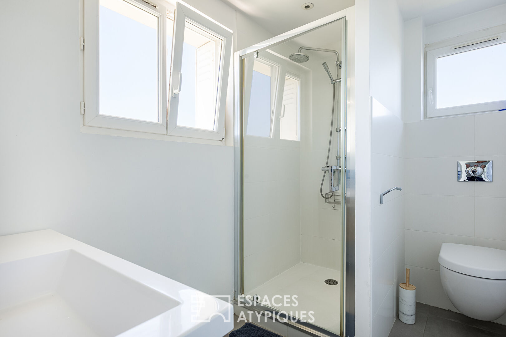 Appartement en dernier étage avec terrasse d’exception à Côte Pavée