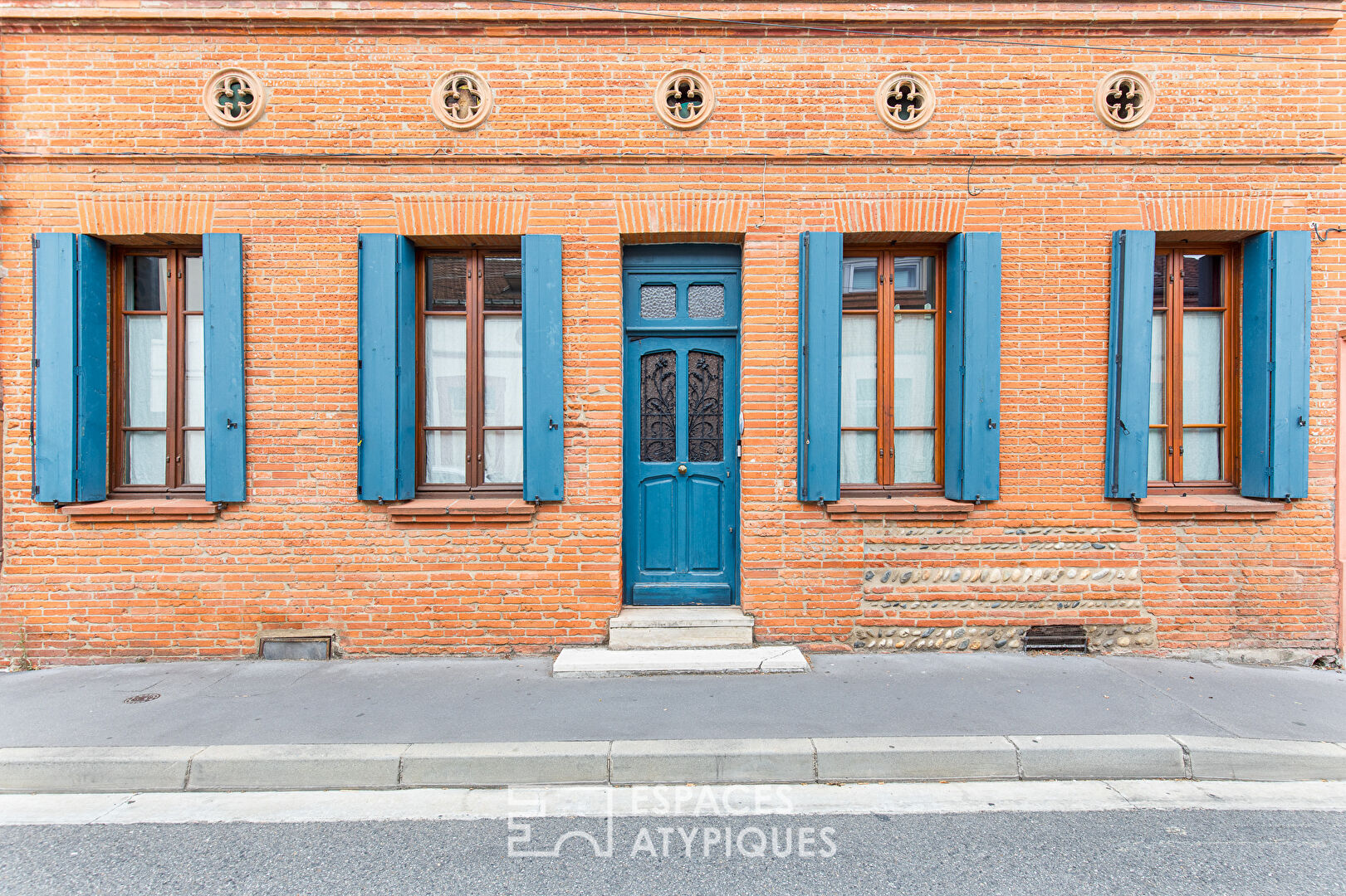 Characterful Toulouse woman and her garden in Toulouse