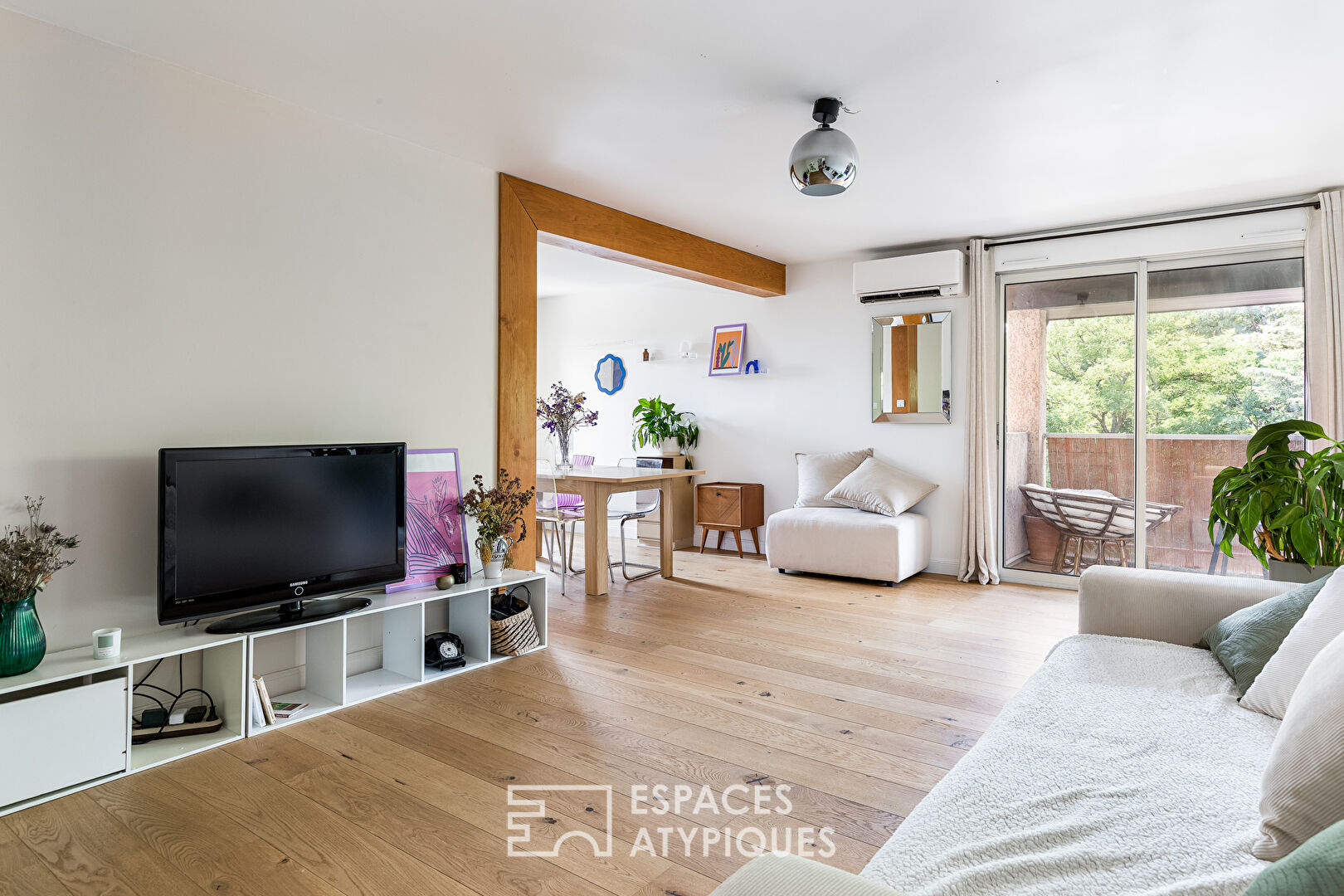 Top-floor apartment in the La Terrasse district